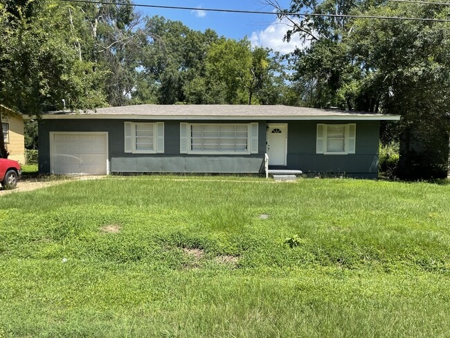 property at 138 Del Rio St