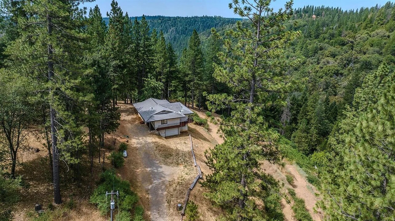 4368 Easy Bird Way in Wilseyville, CA - Building Photo