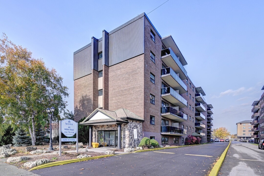 89-89 Willow Rd in Guelph, ON - Building Photo