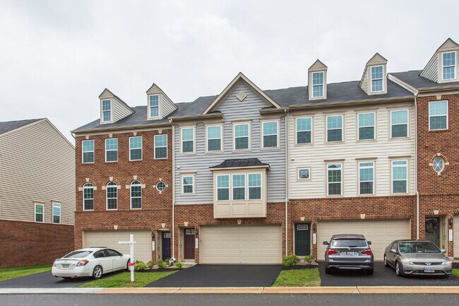 7067 Kona Dr in Gainesville, VA - Building Photo - Building Photo