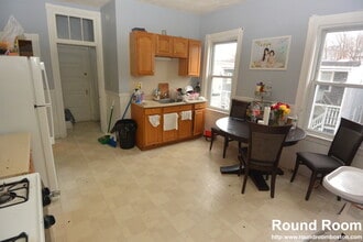 10 Brackett St, Unit 2 in Boston, MA - Building Photo - Building Photo