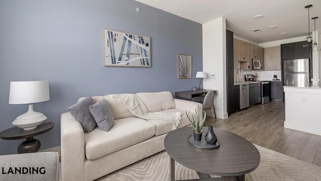 502 E College St, Unit 445