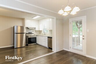 4305 Sunnyside Dr in Greensboro, NC - Building Photo - Building Photo