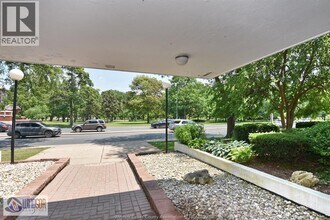 2144 Pelissier St in Windsor, ON - Building Photo - Building Photo