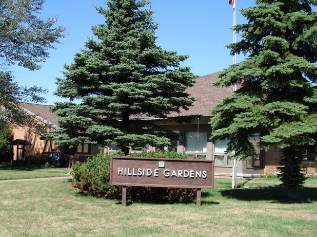 Hillside Garden in Proctor, MN - Foto de edificio - Building Photo