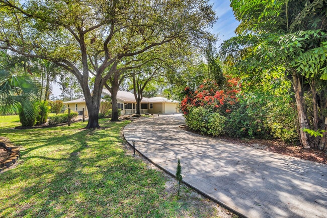 14204 Broken Wing Ln in West Palm Beach, FL - Building Photo - Building Photo