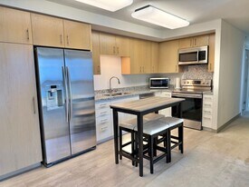 988 Halekauwila St in Honolulu, HI - Building Photo
