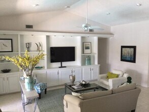 10758 Cypress Bend Dr in Boca Raton, FL - Building Photo - Building Photo