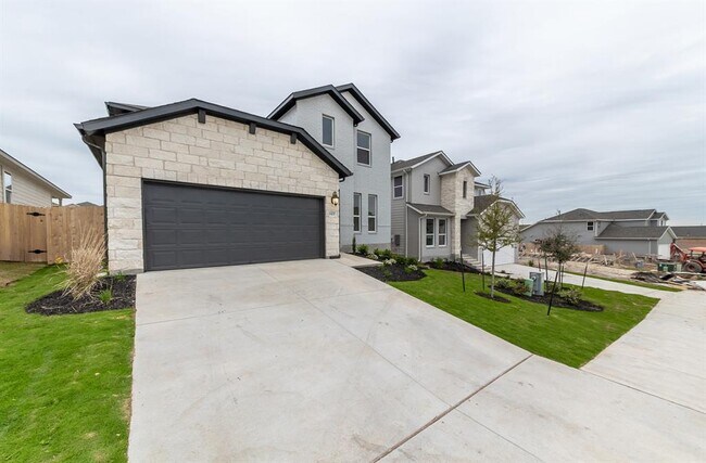 6400 Night Chinook Dr in Buda, TX - Foto de edificio - Building Photo