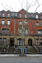 61 W 73rd St in New York, NY - Building Photo