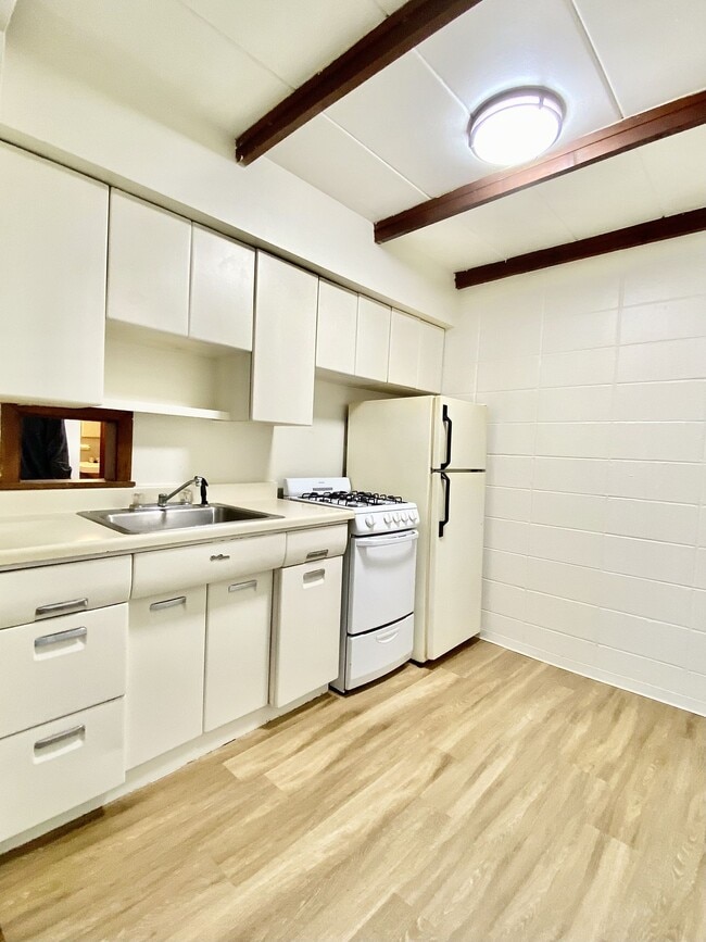 Robinwood Apartments