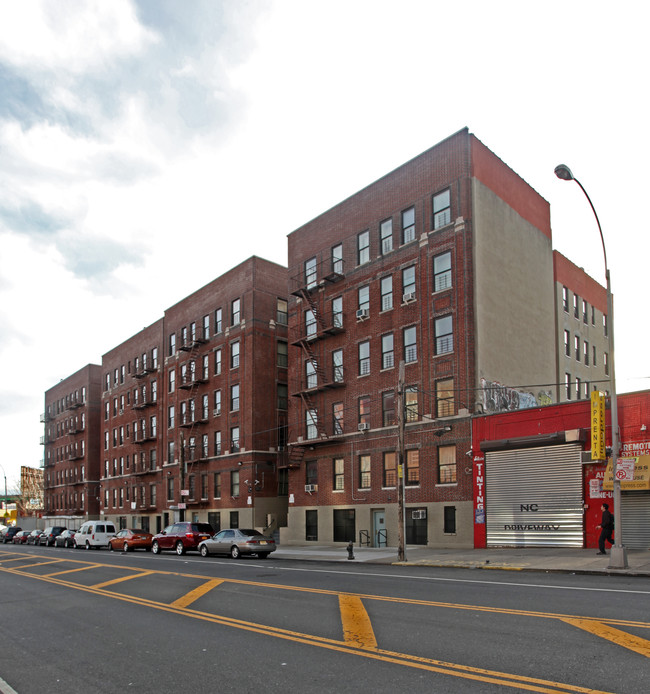 660 Southern Blvd in Bronx, NY - Foto de edificio - Building Photo