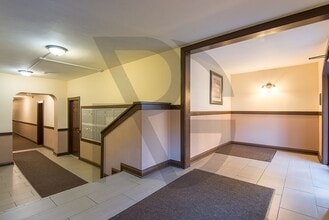 515 W Melrose St, Unit #511-311 in Chicago, IL - Building Photo - Building Photo