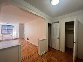 124 E 24th St in New York, NY - Building Photo - Building Photo