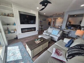 793 Davis Rd in League City, TX - Foto de edificio - Building Photo