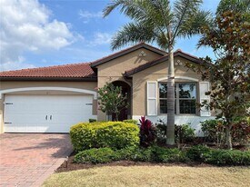 255 Maraviya Blvd in Nokomis, FL - Building Photo