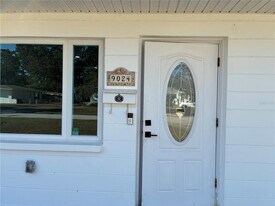 9024 2nd St N in St. Petersburg, FL - Building Photo