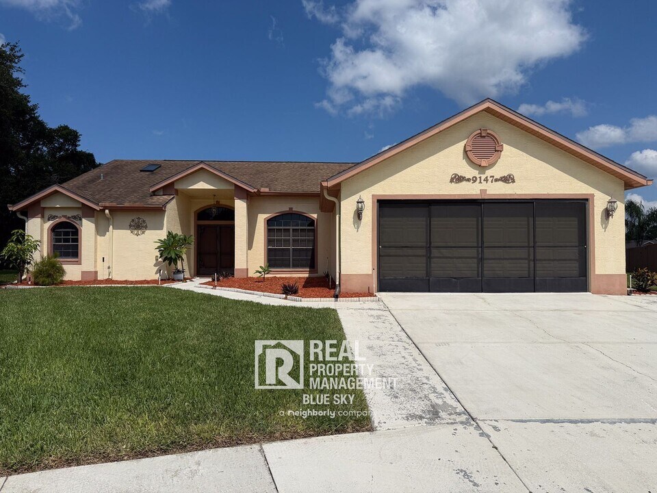 9147 Duffer Ct in Hudson, FL - Building Photo