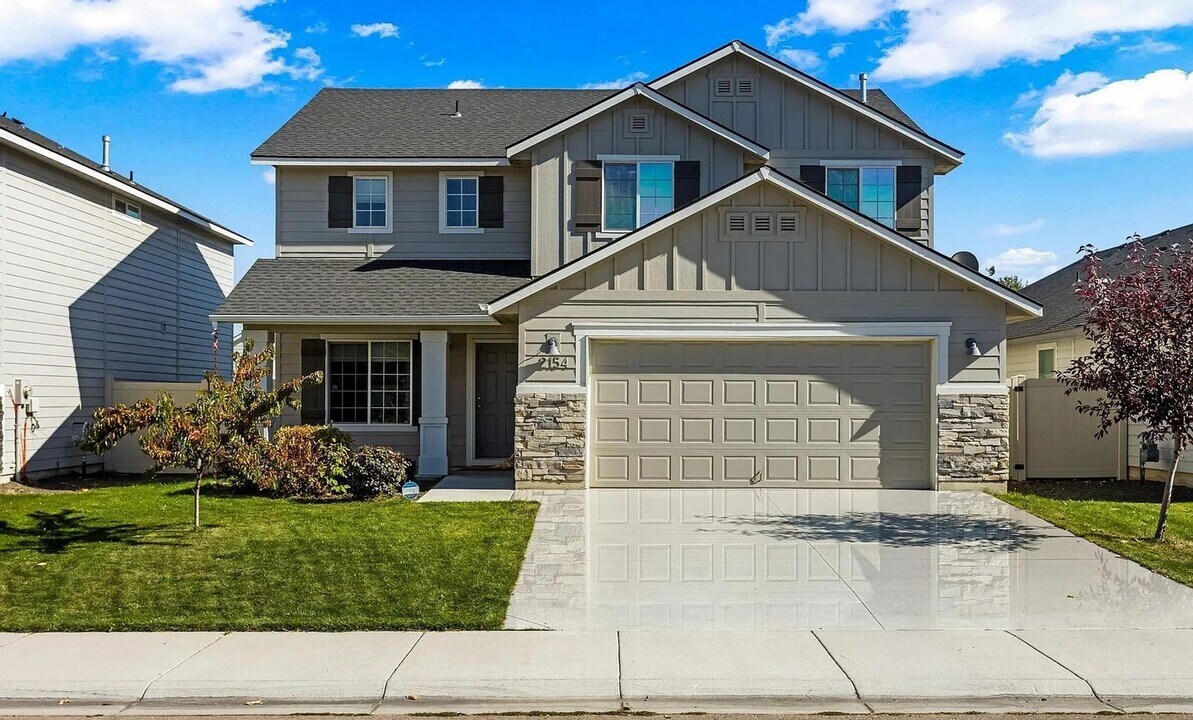 2154 N Bing Ave in Meridian, ID - Building Photo