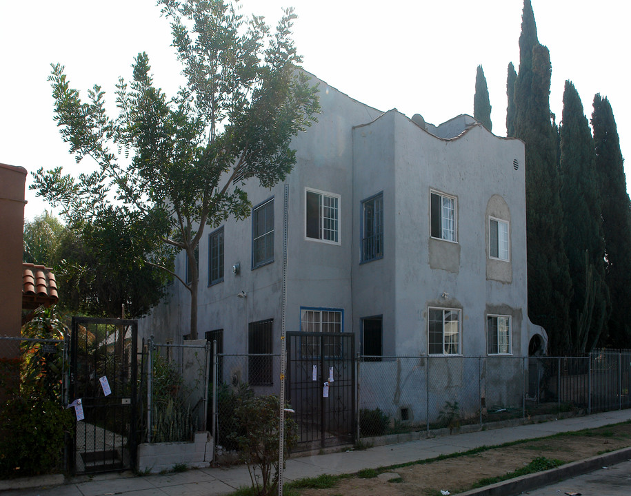 1032 Heliotrope Dr in Los Angeles, CA - Building Photo