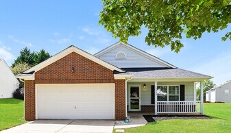 12825 Old Iron Ln in Charlotte, NC - Building Photo