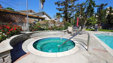 Jaffa Terrace in Toluca Lake, CA - Building Photo - Building Photo