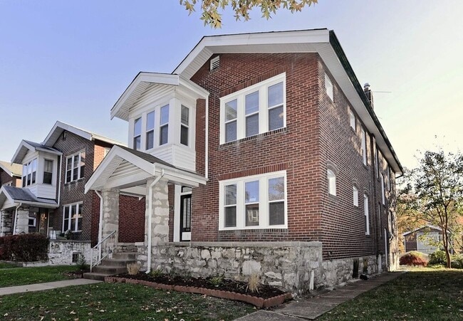 property at 5332 Bancroft Ave