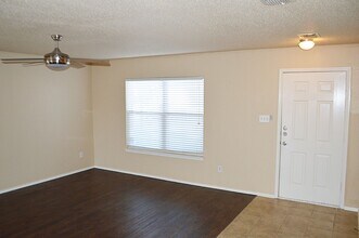 10065 Chapel Oak Trail in Fort Worth, TX - Building Photo - Building Photo