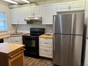 2497 Country Club Dr in Titusville, FL - Building Photo - Building Photo