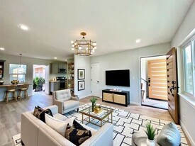 11700 Dorothy St in Los Angeles, CA - Building Photo