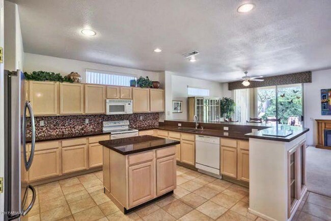 20046 N Hearthstone Dr in Surprise, AZ - Foto de edificio - Building Photo