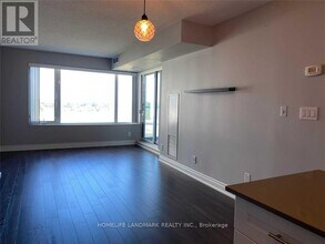 253 South Park Rd in Markham, ON - Building Photo - Building Photo