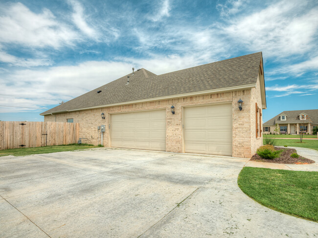 2701 Palazzo Cir in Yukon, OK - Foto de edificio - Building Photo