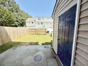 2820 Goyne Loop in Chester, VA - Foto de edificio - Building Photo