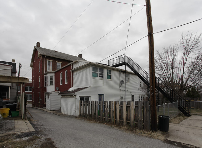 470-472 W Philadelphia St in York, PA - Foto de edificio - Building Photo