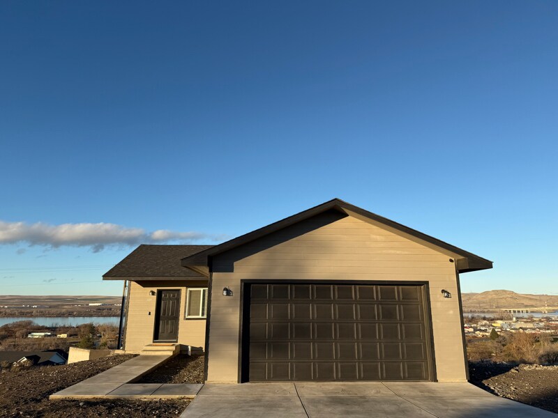 185 Truman Dr in Umatilla, OR - Building Photo