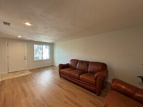 233 Sagamore Hills Dr in Port Jefferson Station, NY - Building Photo - Building Photo