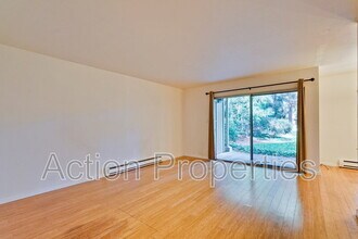 505 Cypress Point Dr in Mountain View, CA - Foto de edificio - Building Photo