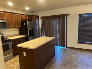 1256 Nicholas Ln, Unit 1256 in North Liberty, IA - Building Photo - Building Photo