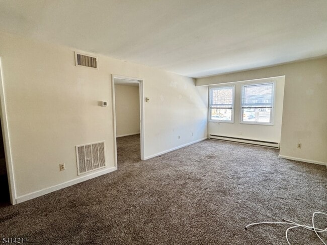 7 Oak Ridge Rd in Oak Ridge, NJ - Building Photo - Building Photo