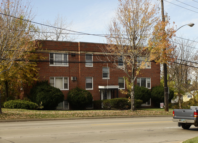 5044 Warrensville Center Rd in Maple Heights, OH - Building Photo - Building Photo