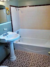 803 Eleanor Ave-Unit -803-A in San Antonio, TX - Building Photo - Building Photo