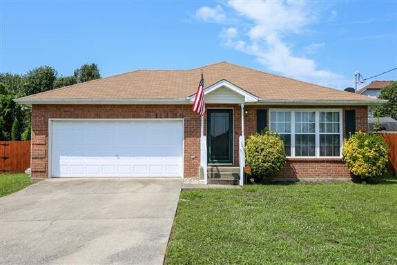 802 Carmen Way in La Vergne, TN - Building Photo