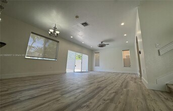 15813 SW 140th St in Miami, FL - Building Photo - Building Photo