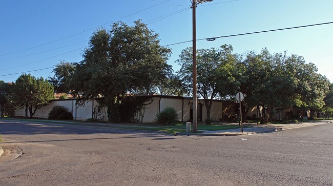 5002-5009 27th St in Lubbock, TX - Building Photo - Building Photo