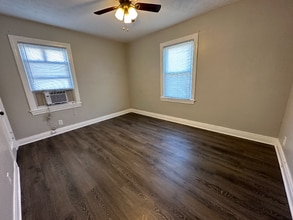 4610 Picadilly Ave in Louisville, KY - Building Photo - Building Photo