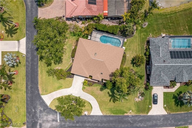 28211 Winthrop Cir in Bonita Springs, FL - Building Photo - Building Photo