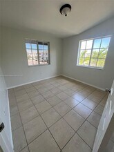 1698 SE 9th Ave in Florida City, FL - Building Photo - Building Photo