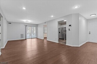 56 Maple Ln in Mount Arlington, NJ - Building Photo - Building Photo