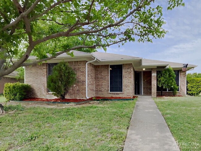 3129 N Bell Ave in Denton, TX - Building Photo - Building Photo